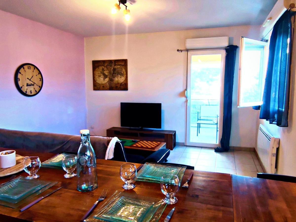 شقة قرقشونه  في *Le Cocon Bistroquet*Oc.Keys/Terrasse/ Parking المظهر الخارجي الصورة
